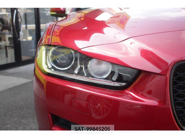 Jaguar XE 2015-12 7058961-7