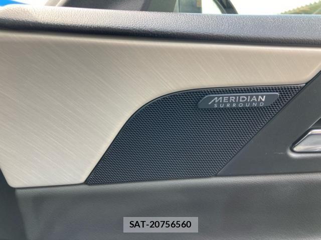 Jaguar XE 2016-04 7058965-20