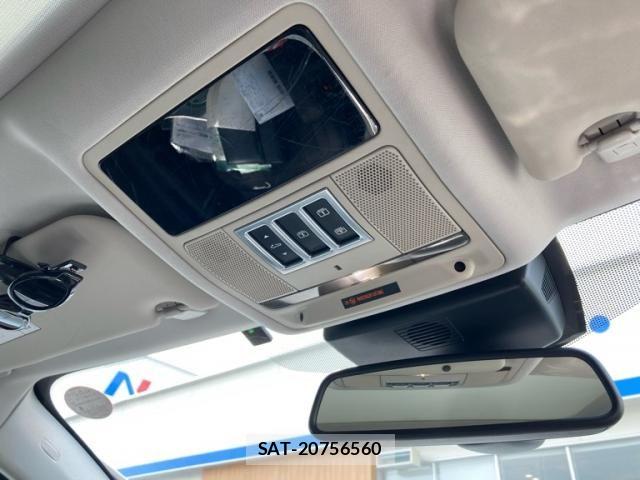 Jaguar XE 2016-04 7058965-21