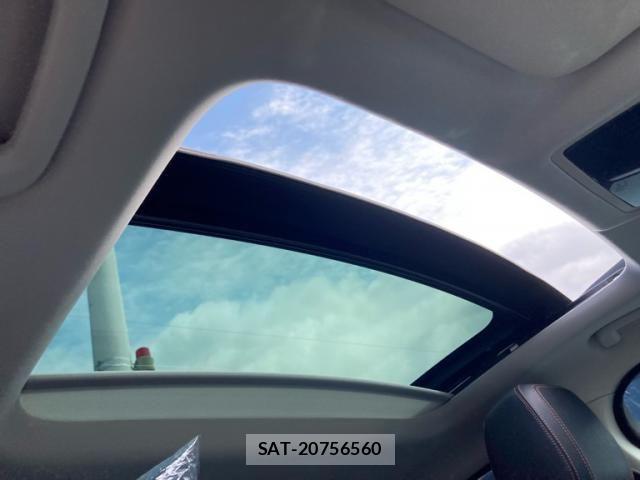 Jaguar XE 2016-04 7058965-22
