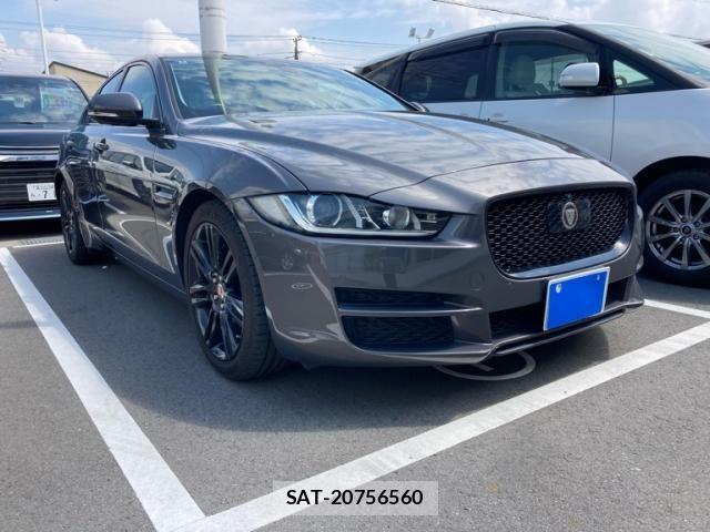 Jaguar XE 2016-04 7058965-2