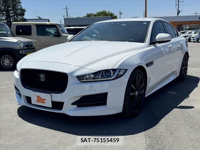 Jaguar XE 2017-12 7272087-9