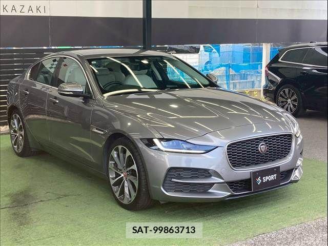 Jaguar XE 2019-07 7358185-15
