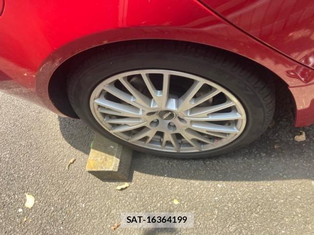 Jaguar XE 2018-06 7455009-8