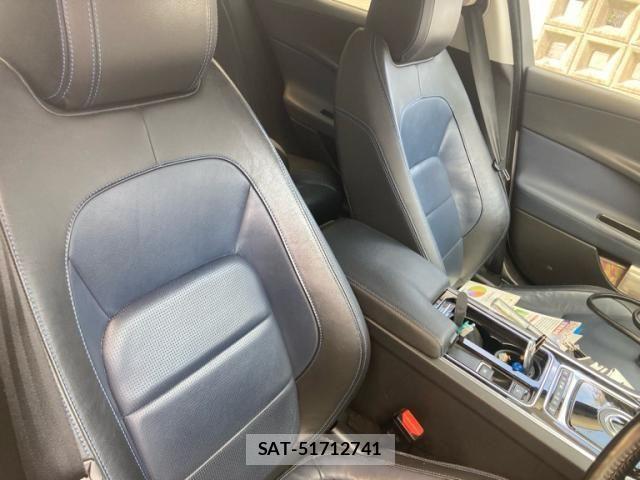 Jaguar XE 2018-03 7617214-12