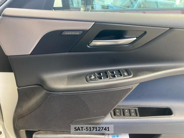 Jaguar XE 2018-03 7617214-14