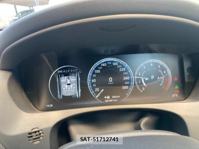 Jaguar XE 2018-03 7617214-17