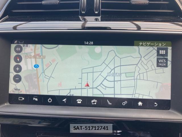 Jaguar XE 2018-03 7617214-22