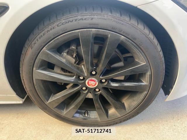 Jaguar XE 2018-03 7617214-3