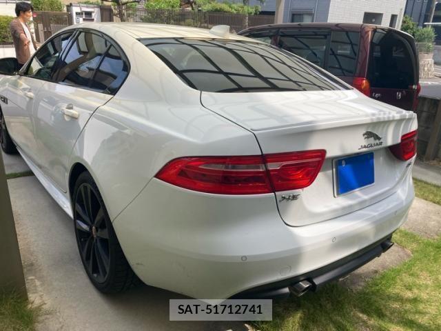 Jaguar XE 2018-03 7617214-6