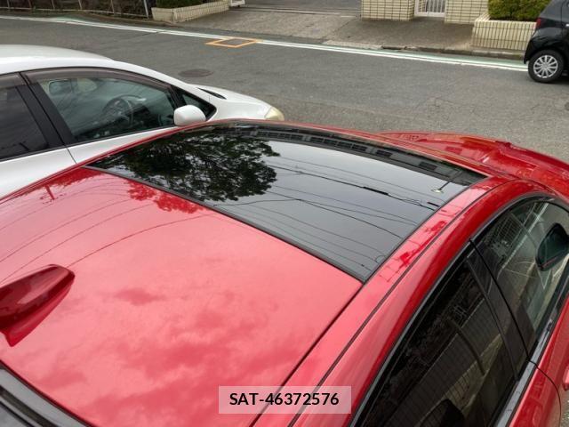 Jaguar XE 2018-03 7724368-9