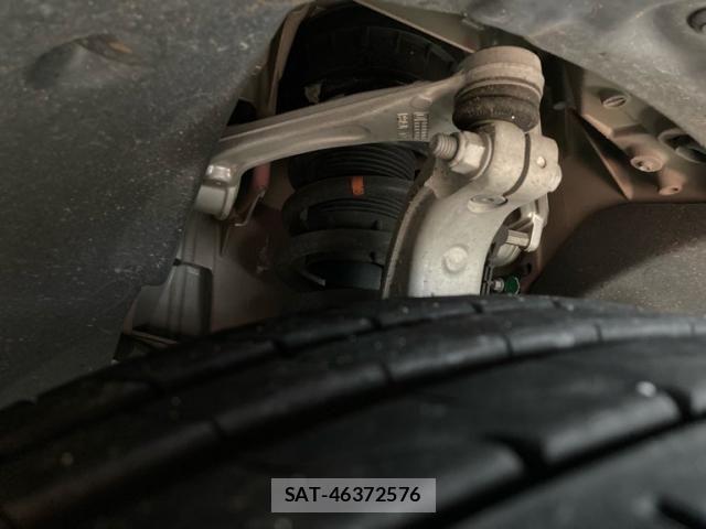 Jaguar XE 2018-03 7724368-13