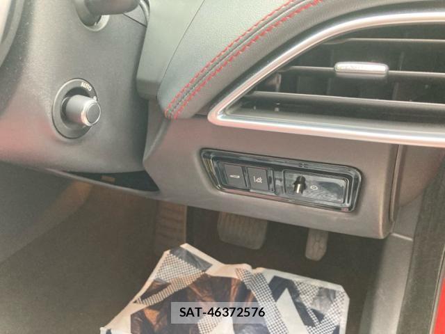 Jaguar XE 2018-03 7724368-19