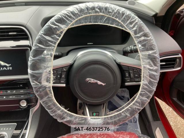 Jaguar XE 2018-03 7724368-20