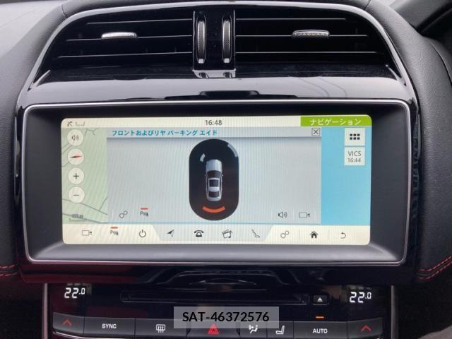 Jaguar XE 2018-03 7724368-24