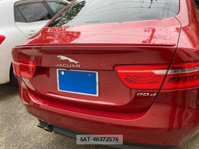Jaguar XE 2018-03 7724368-7