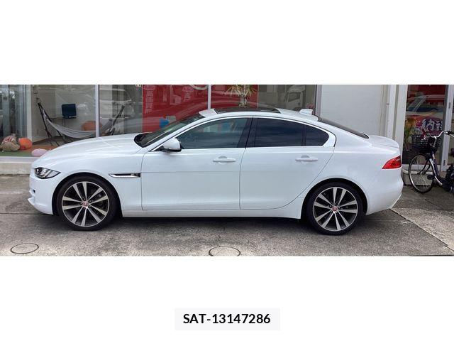 Jaguar XE 2017-12 7876996-18