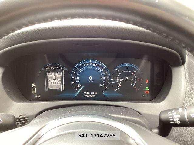 Jaguar XE 2017-12 7876996-3
