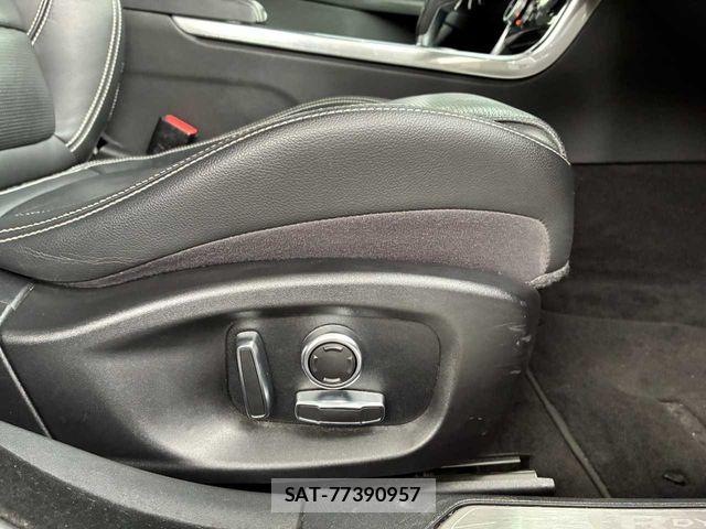 Jaguar XE 2020-01 7902759-16