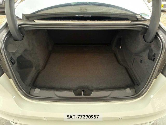 Jaguar XE 2020-01 7902759-18