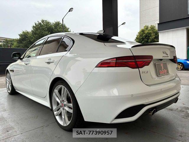 Jaguar XE 2020-01 7902759-25
