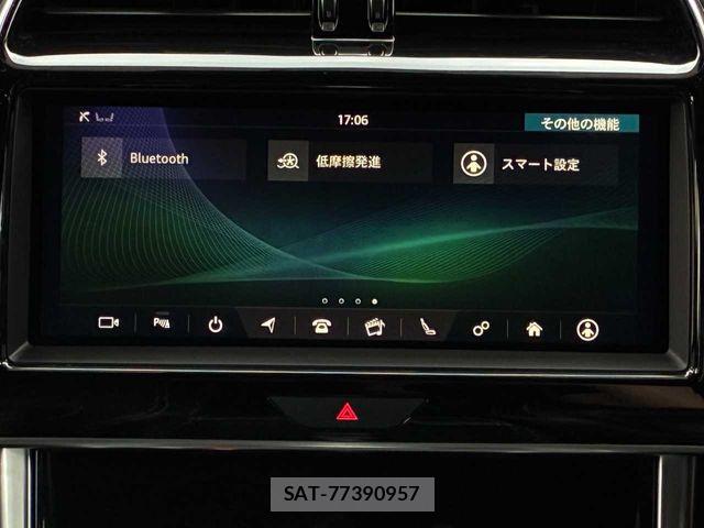 Jaguar XE 2020-01 7902759-5