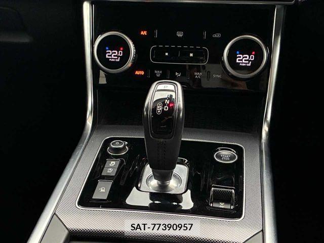 Jaguar XE 2020-01 7902759-6