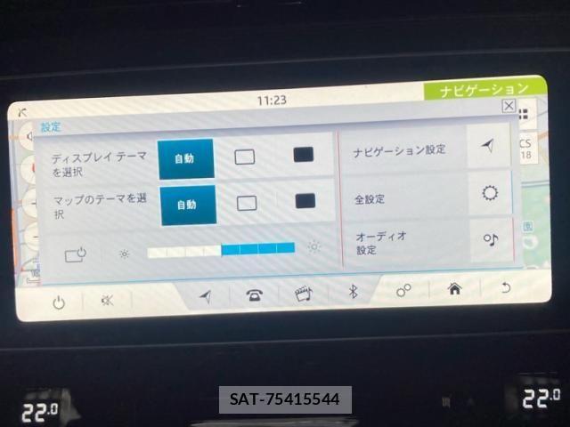 Jaguar XE 2017-08 8074127-26