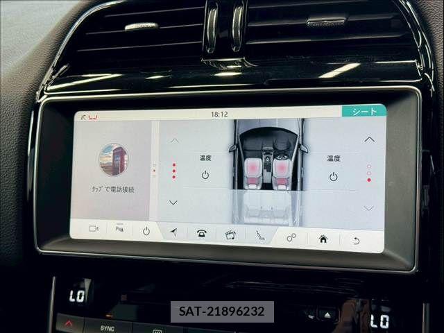 Jaguar XE 2017-03 8145936-6
