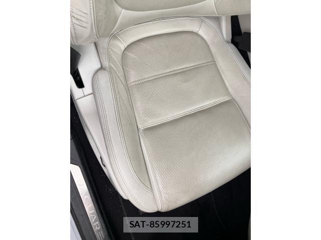 Jaguar XE 2020-10 8207984-26