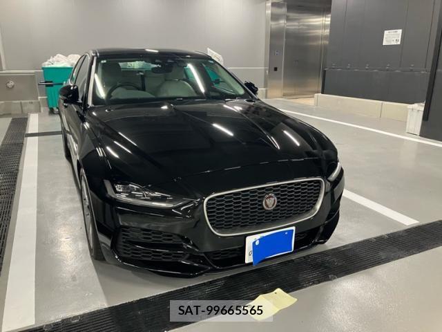 Jaguar XE 2020-02 8230422-0