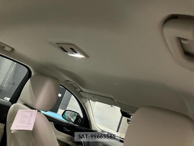 Jaguar XE 2020-02 8230422-10
