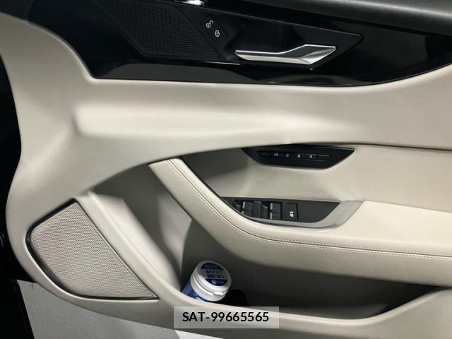 Jaguar XE 2020-02 8230422-13