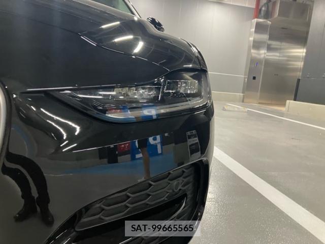 Jaguar XE 2020-02 8230422-2