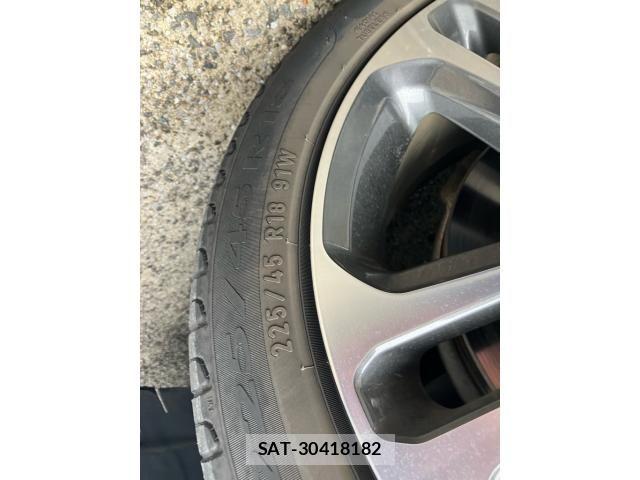 Jaguar XE 2018-02 8659578-6