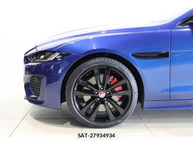 Jaguar XE 2022-04 8880192-11