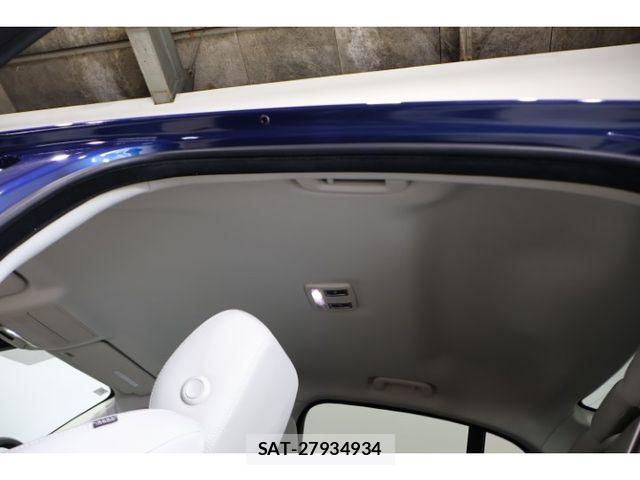 Jaguar XE 2022-04 8880192-12