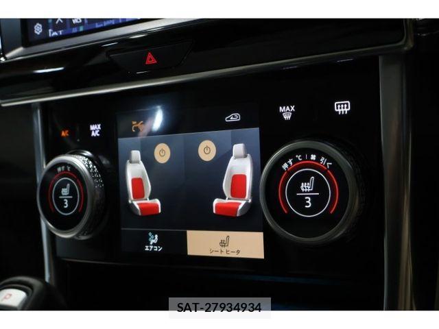 Jaguar XE 2022-04 8880192-23