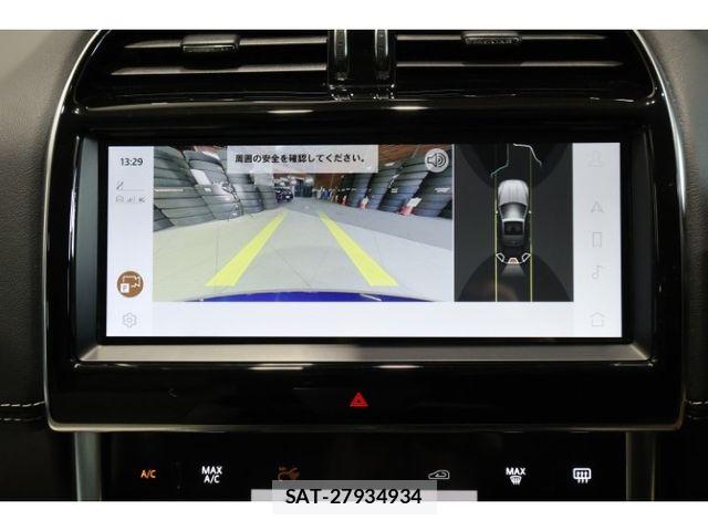 Jaguar XE 2022-04 8880192-25