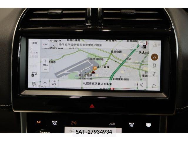 Jaguar XE 2022-04 8880192-27
