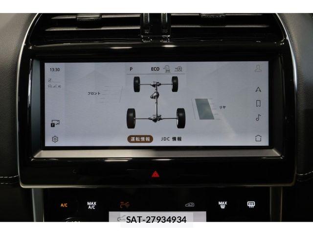 Jaguar XE 2022-04 8880192-29