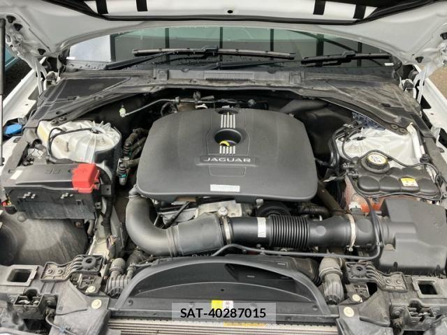 Jaguar XF 2016-02 6612402-14