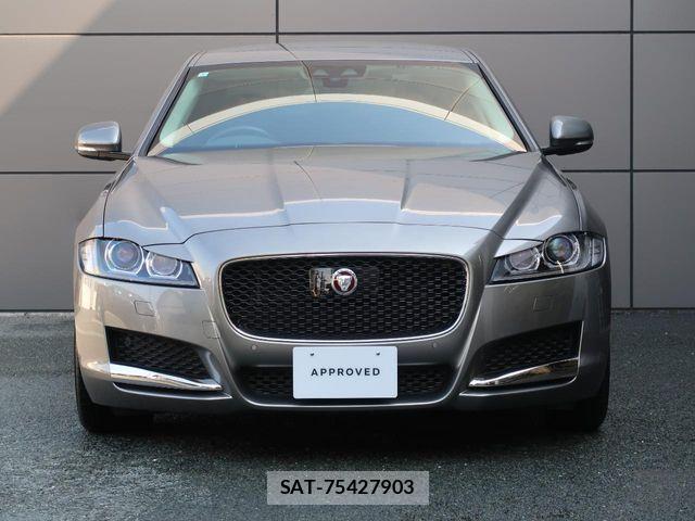 Jaguar XF 2017-03 6612401-14
