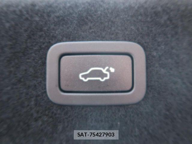 Jaguar XF 2017-03 6612401-3