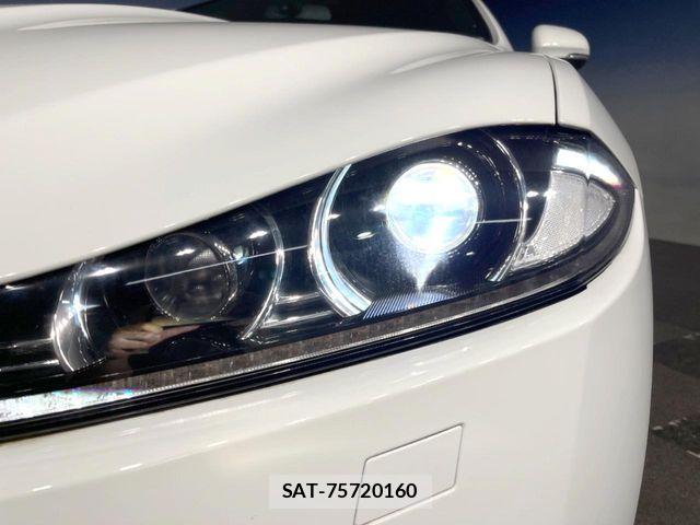 Jaguar XF 2015-07 6672005-12