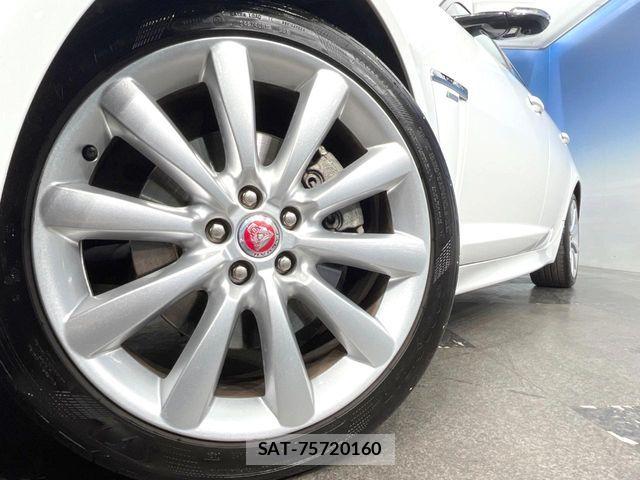 Jaguar XF 2015-07 6672005-13