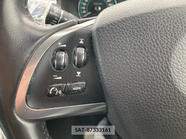 Jaguar XF 2012-03 7251111-10