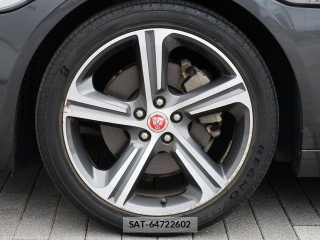 Jaguar XF 2016-09 7272089-15