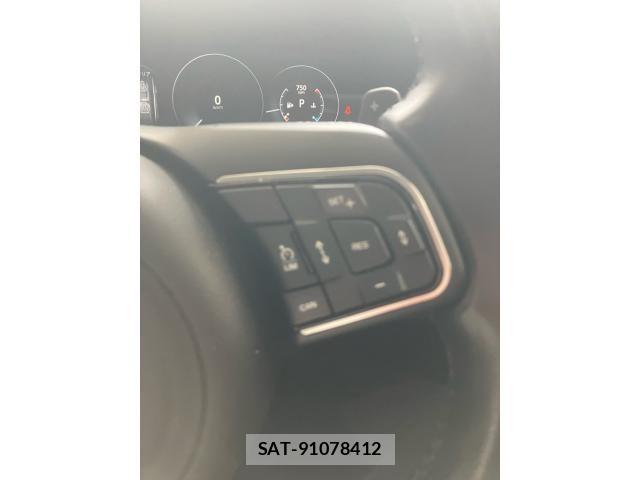 Jaguar XF 2019-02 7724369-15