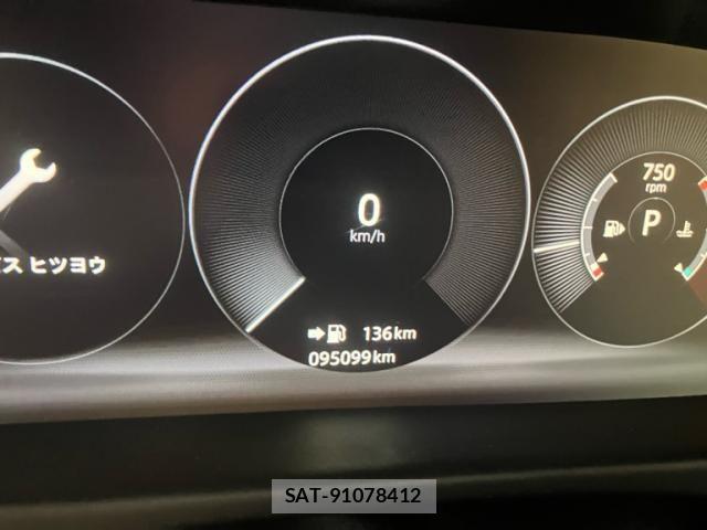 Jaguar XF 2019-02 7724369-17